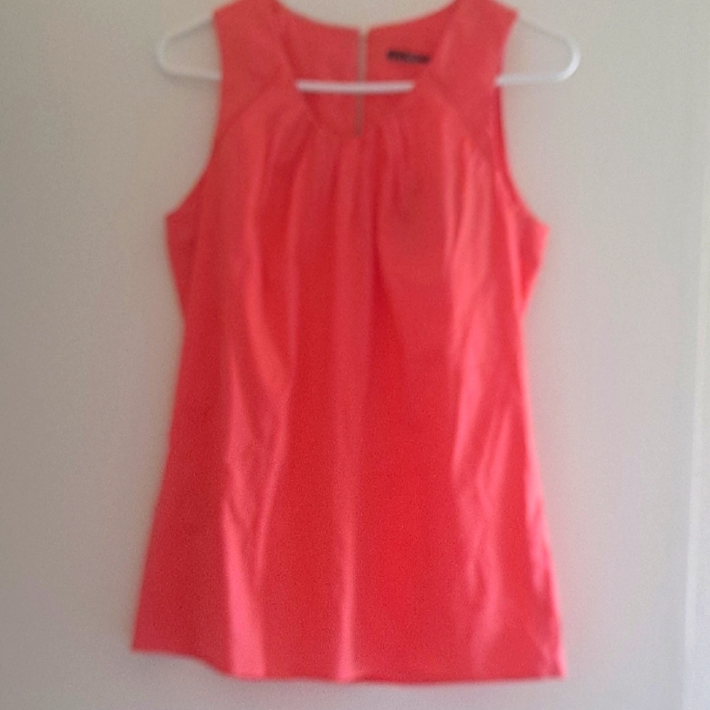 Hugo Boss Women's Size 4 Sleeveless Coral Tank Top Brand New